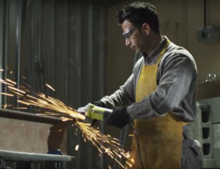 Ryobi | Atomik Films | Vestuario
