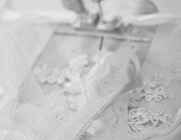 Vestida de novia.